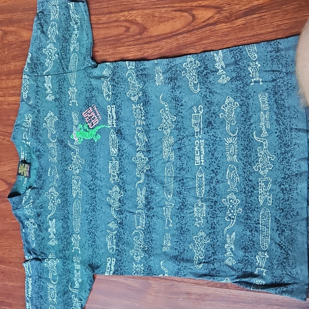 80s 90s Gecko Hawaii All Over Print T-Shirt Teal Green Surf Skate MED, Single S - Picture 2 of 7